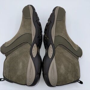 Easy Spirit Seevony Zip Ankle Boot, Sage Green Suede Leather Sz 6.5M